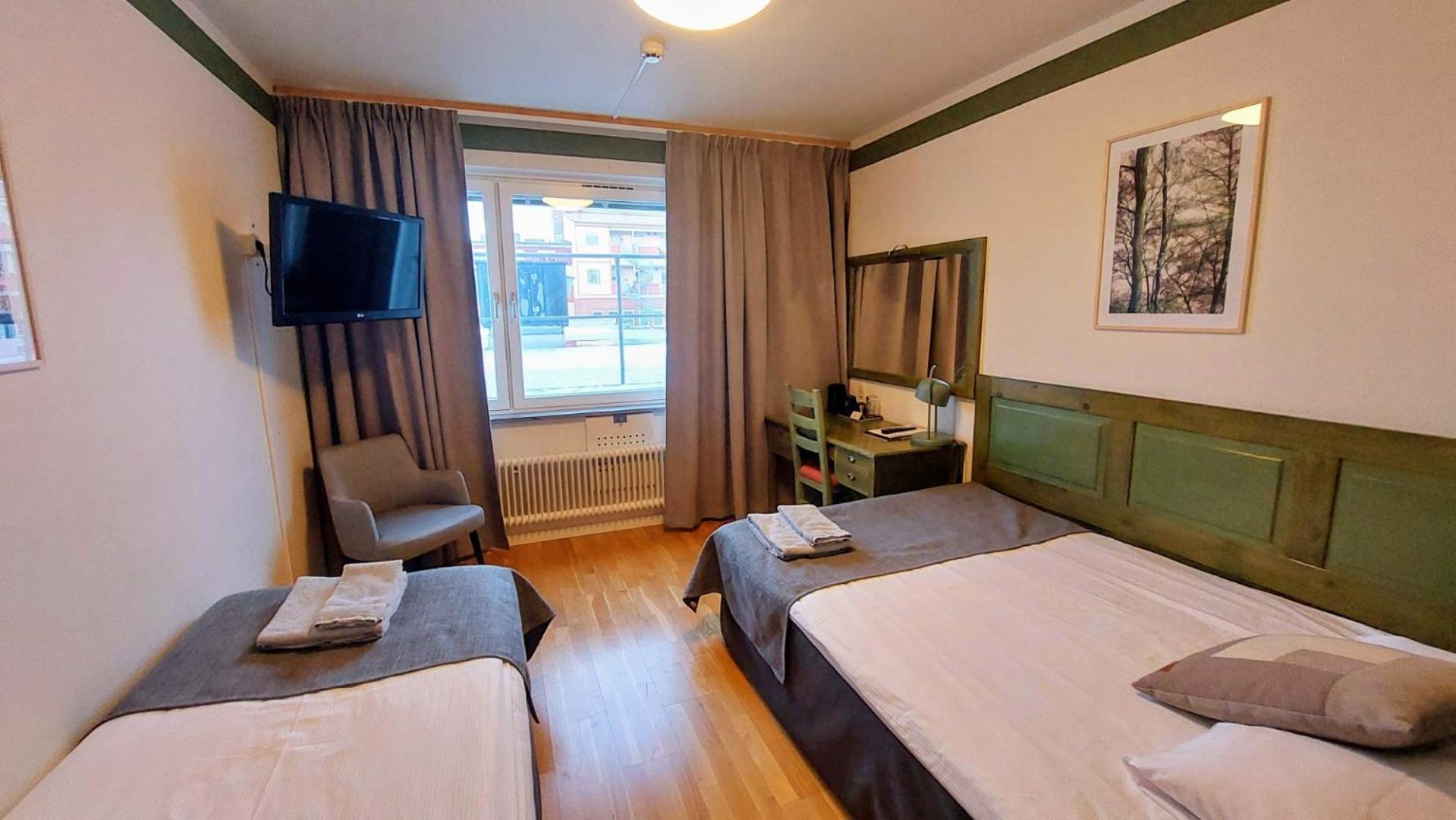 Hotel Bishops Arms Мора Экстерьер фото