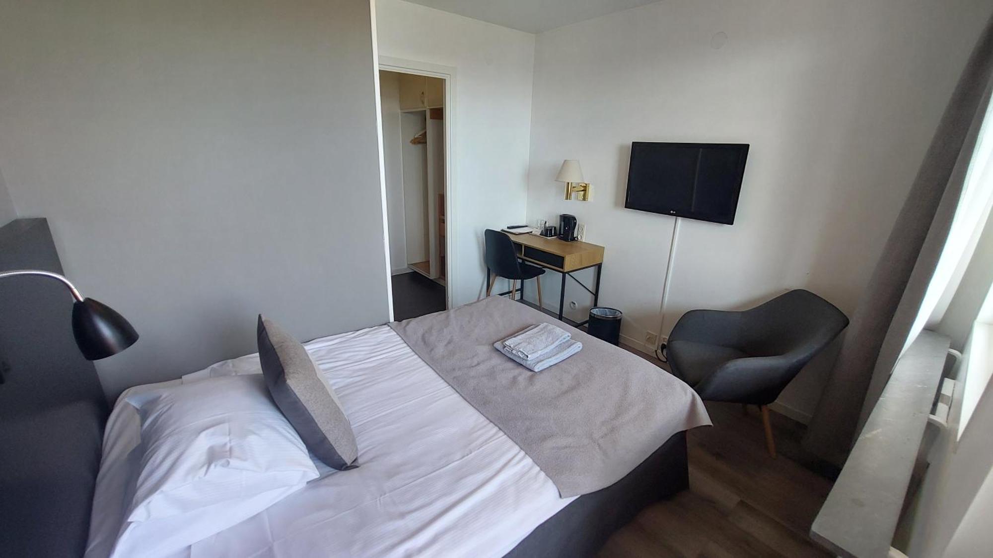 Hotel Bishops Arms Мора Экстерьер фото